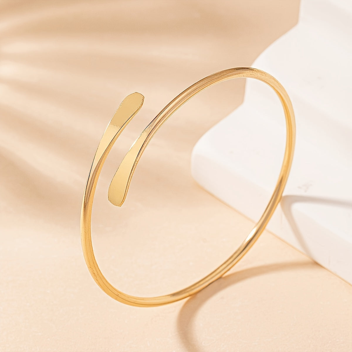 Vina Open Cuff Bracelet – Elegant Flat-End Minimalist Design
