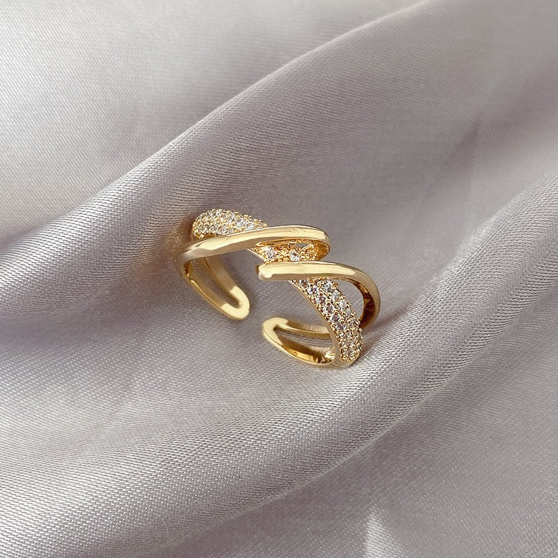 Personalized geometric adjustable ring