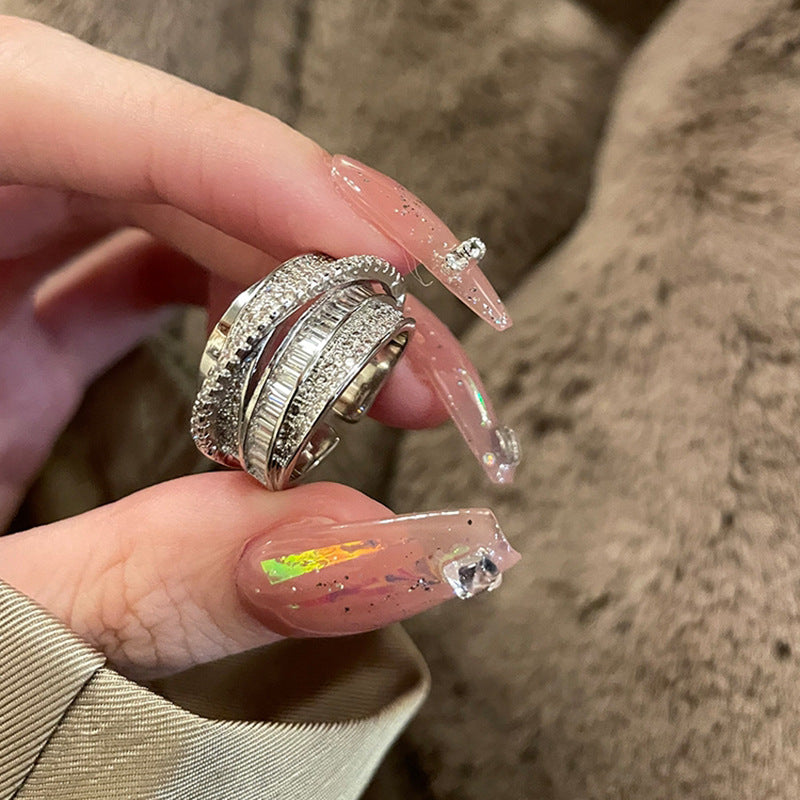 Zircon vintage cross cut ring