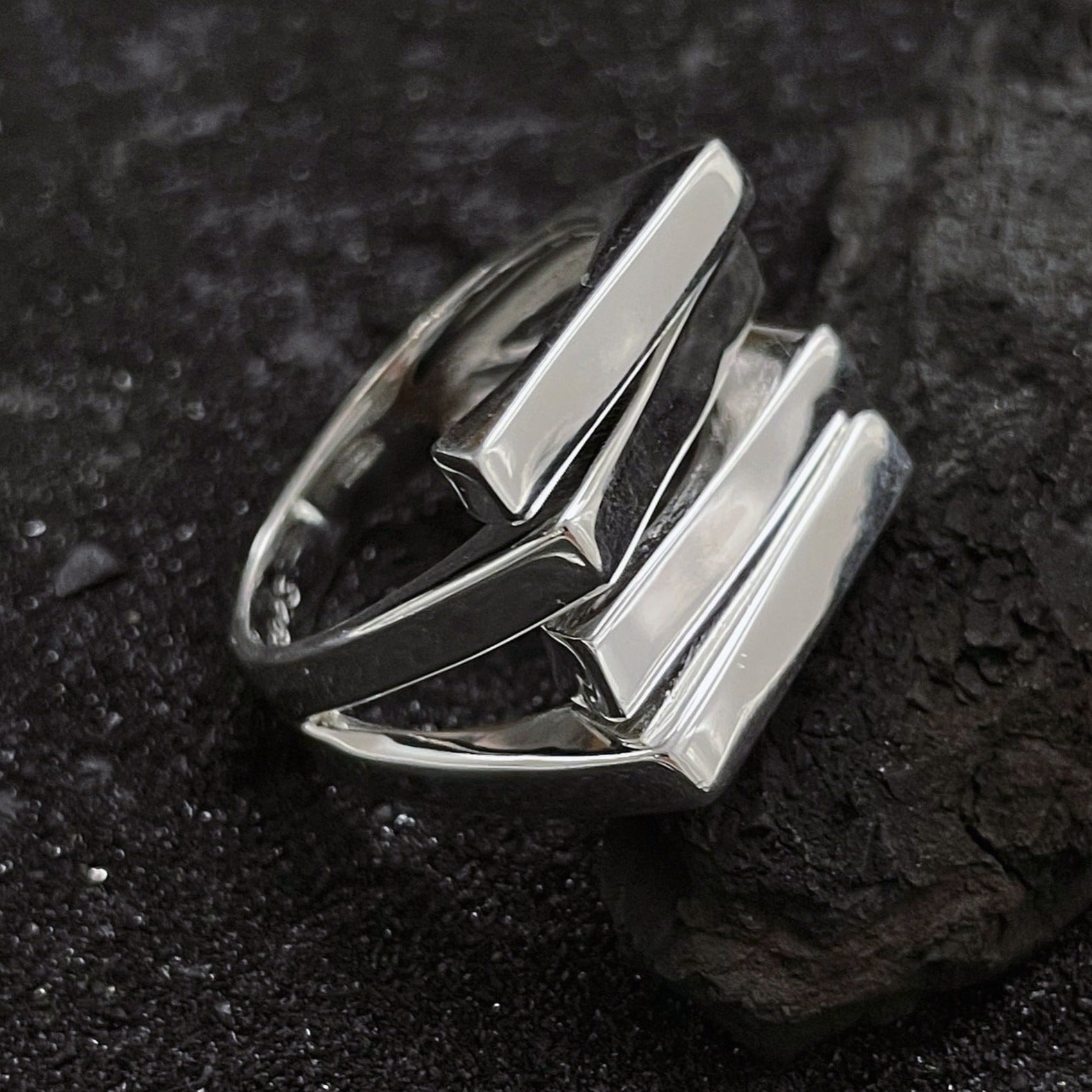 Adjustable four-step ring