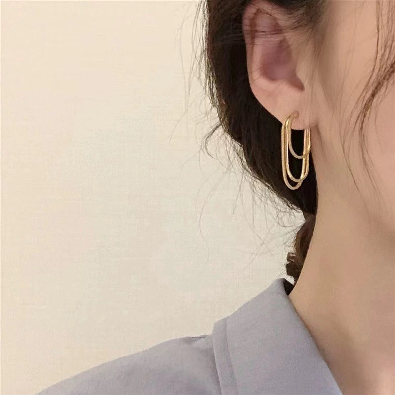 Earrings with soft chain and tassel