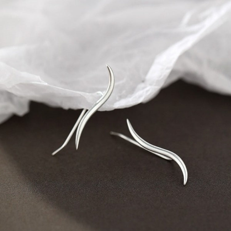 Simple streamlined earrings