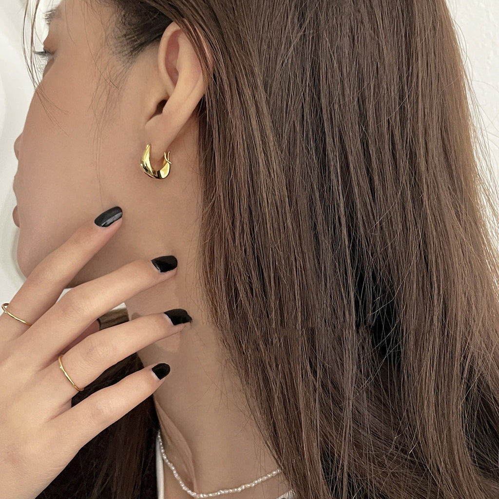 Simple drop hoop earring