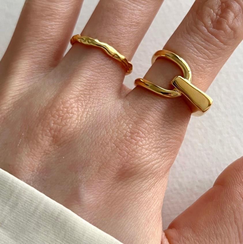 Asymmetrical adjustable ring in sterling silver