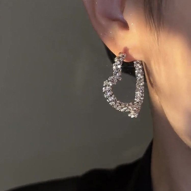 Sparkling heart earrings