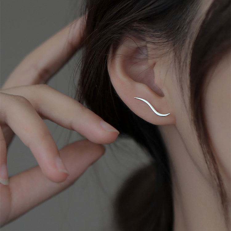 Simple streamlined earrings