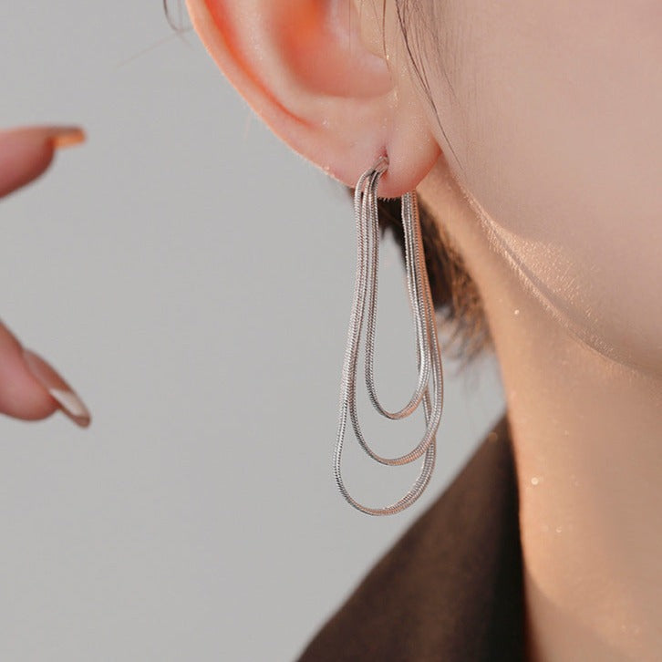 Earrings with soft chain and tassel