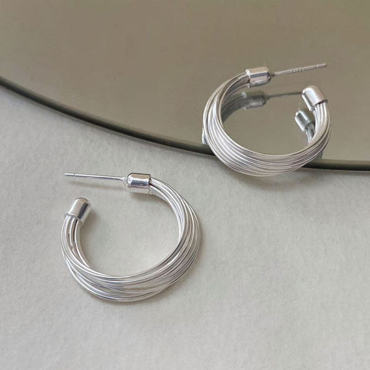 Multi-layered line hoop earrings