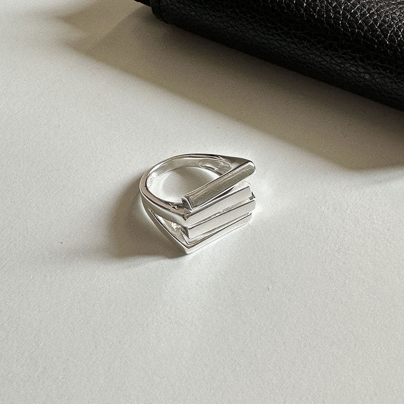 Adjustable four-step ring