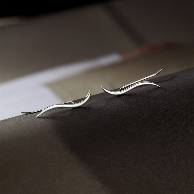 Simple streamlined earrings