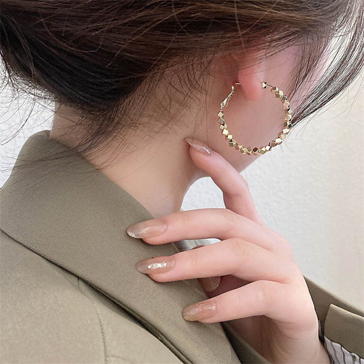 Large basic hoop earrings