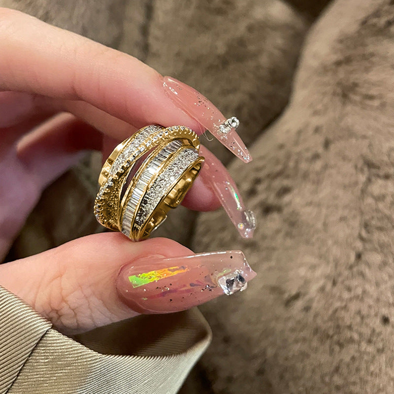 Zircon vintage cross cut ring