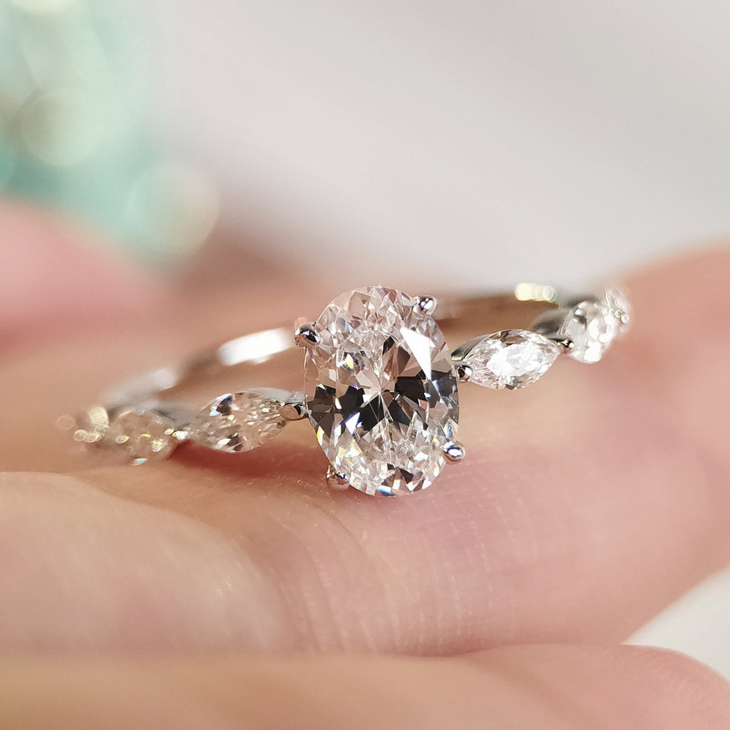 Oval-cut 1 carat lab-grown diamond ring