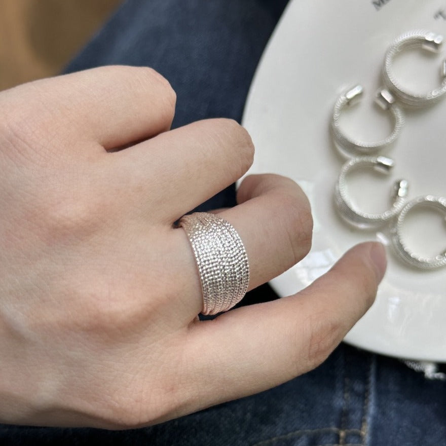 Adjustable multi-layer wire ring