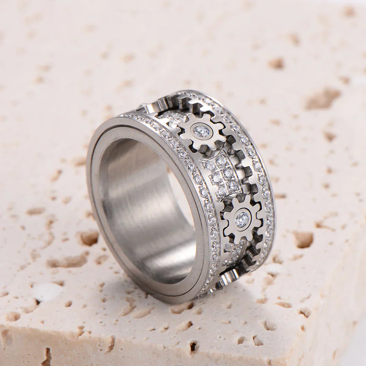 Pair relaxation ring - Fully set with diamonds, rotating gear design