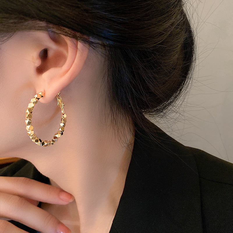 Large basic hoop earrings