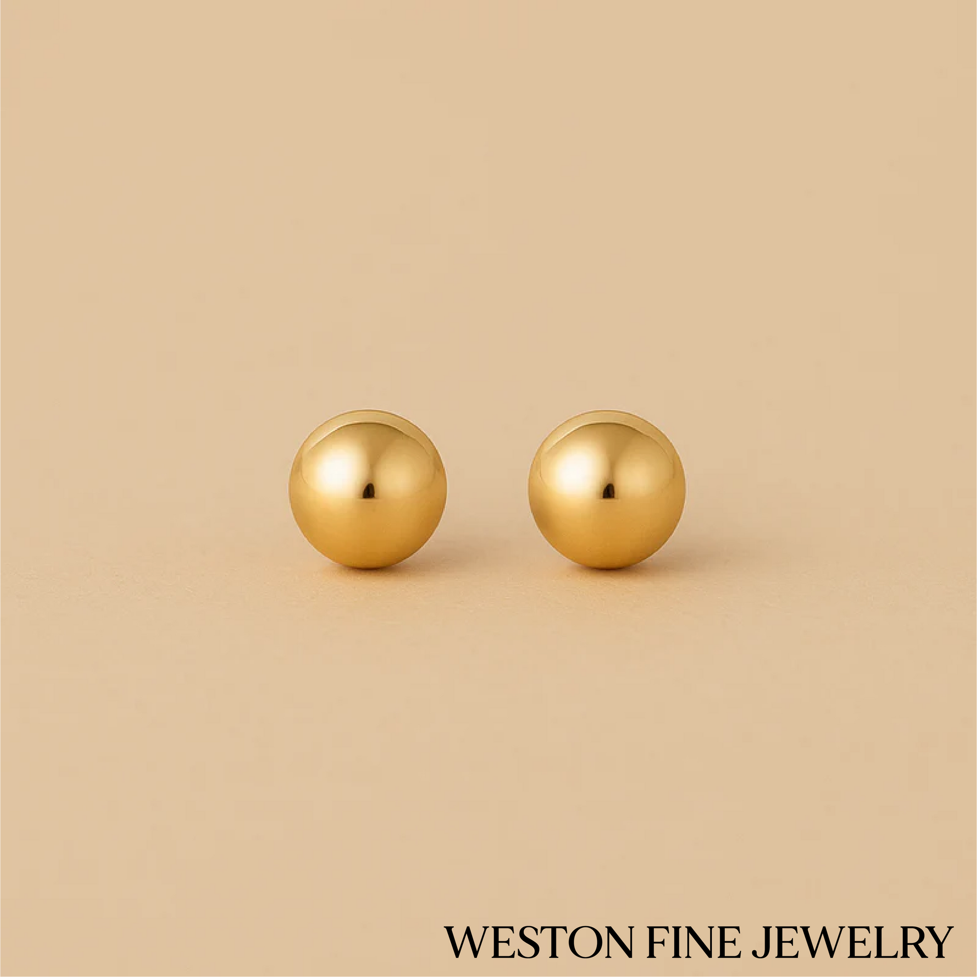 Timeless Round Studs in Polished 16K Gold