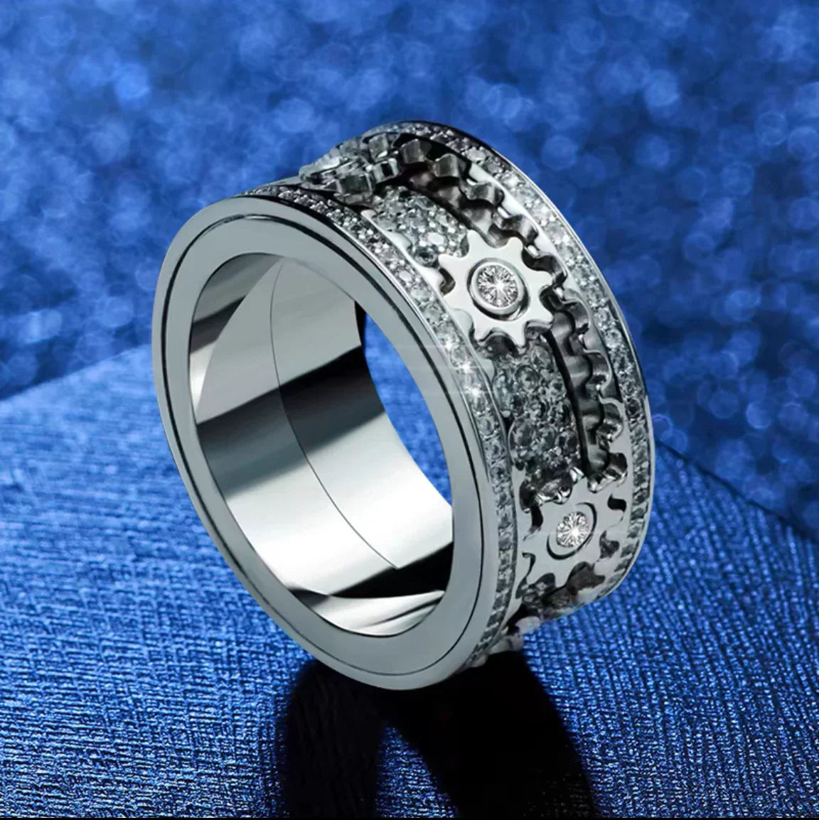 Pair relaxation ring - Fully set with diamonds, rotating gear design