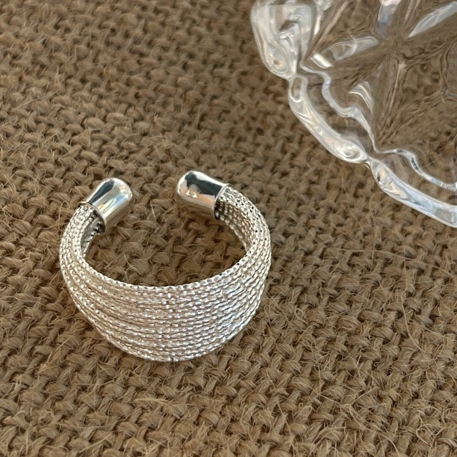 Adjustable multi-layer wire ring