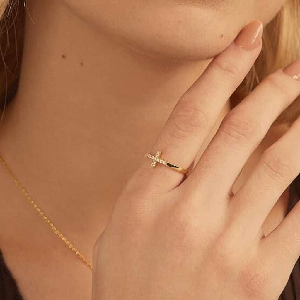 Fantas Cross Ring