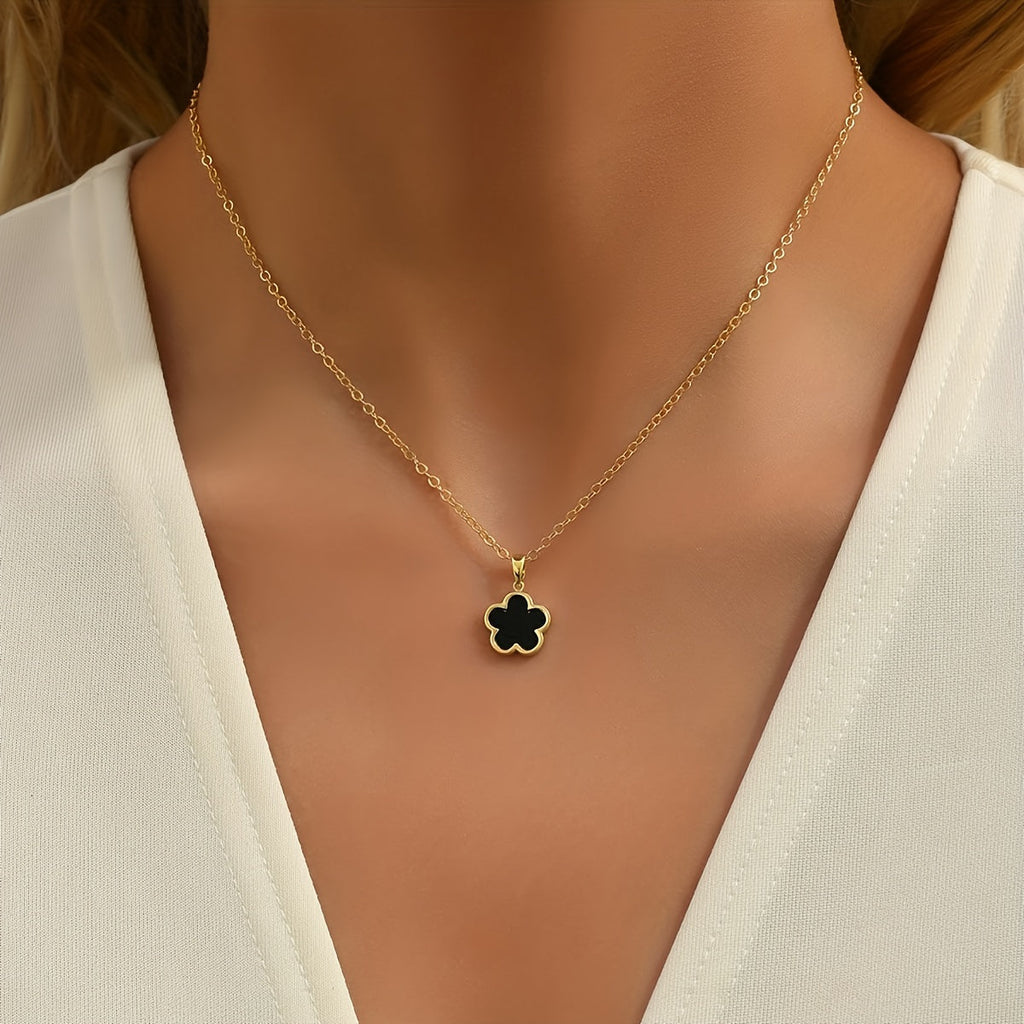 Minimalist Floral Pendant Necklace