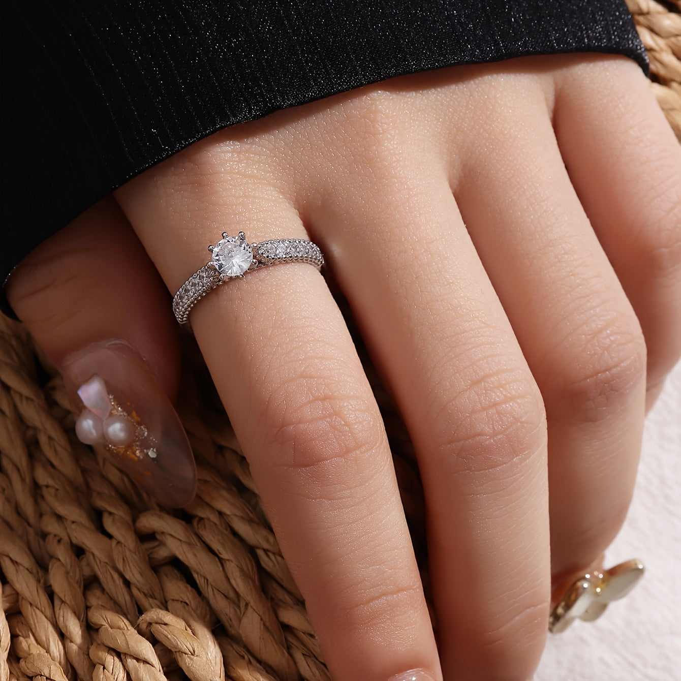 Elegant Women's Ring with Copper Inlay and Sparkling Synthetic Zirconia