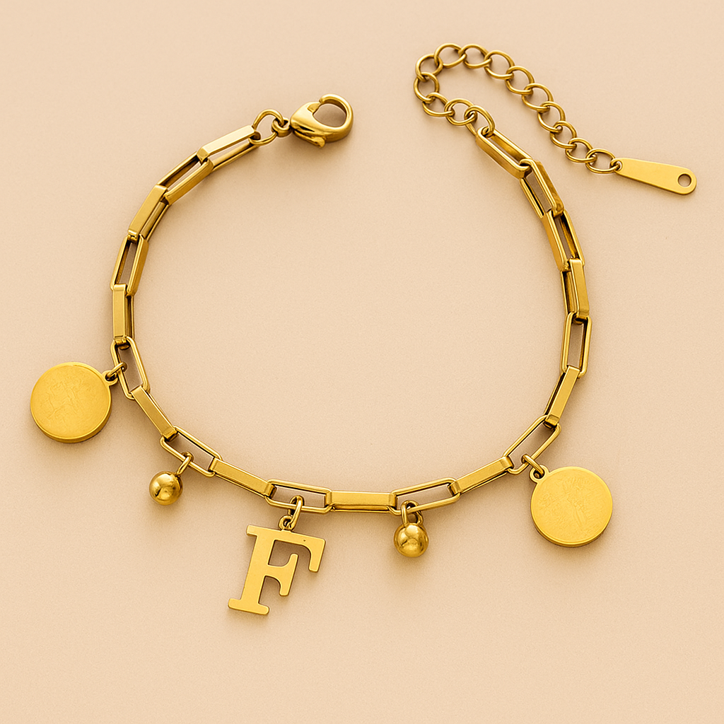 Edgy 18K Gold Bracelet – Circular Charms with Personalized Initial Pendant