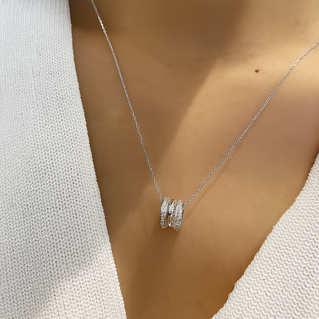 Contemporary Elegance: Zirconia-Studded Geometric Circle Necklace