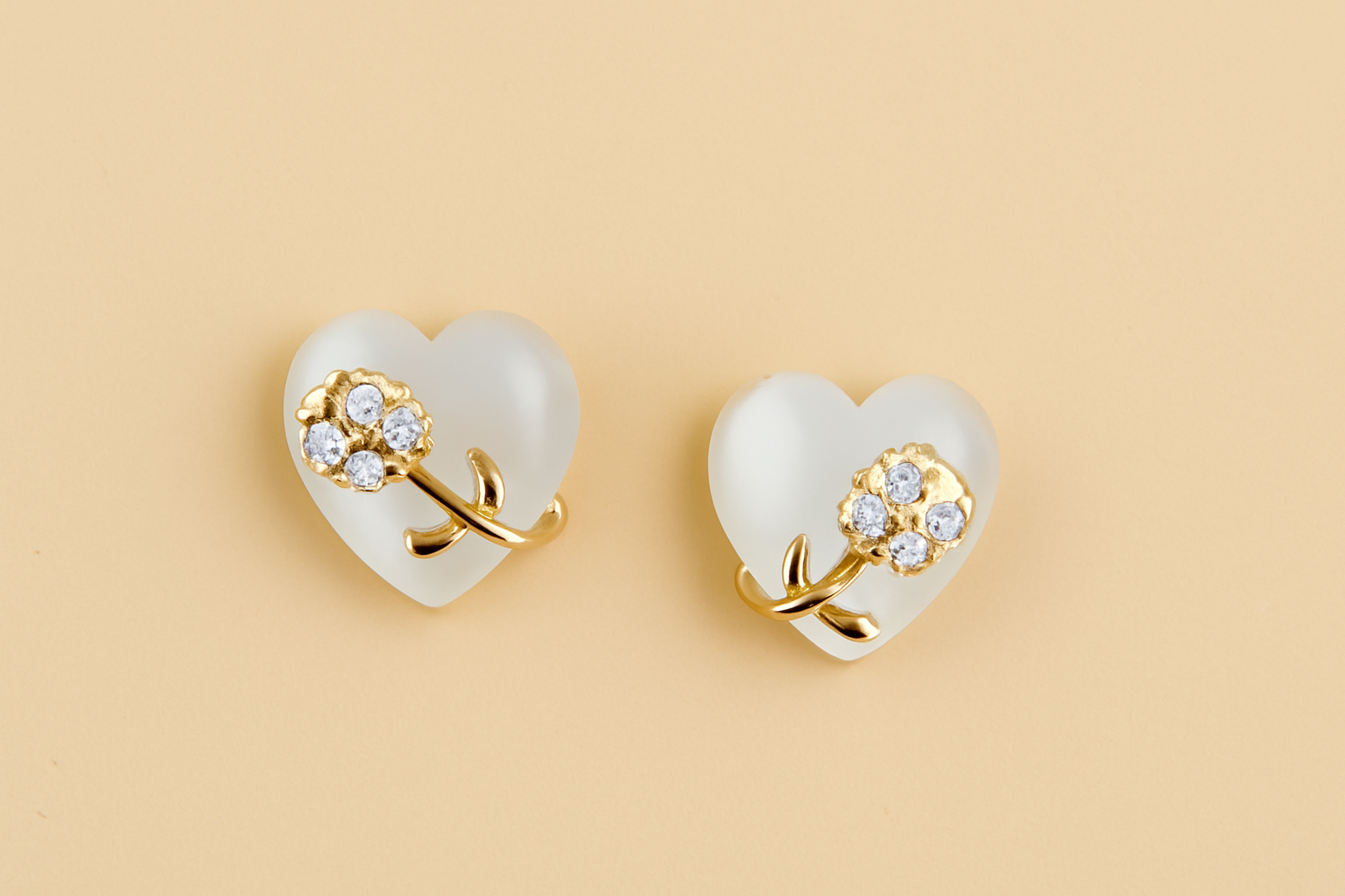 Sparkling zirconia earrings in French vintage style