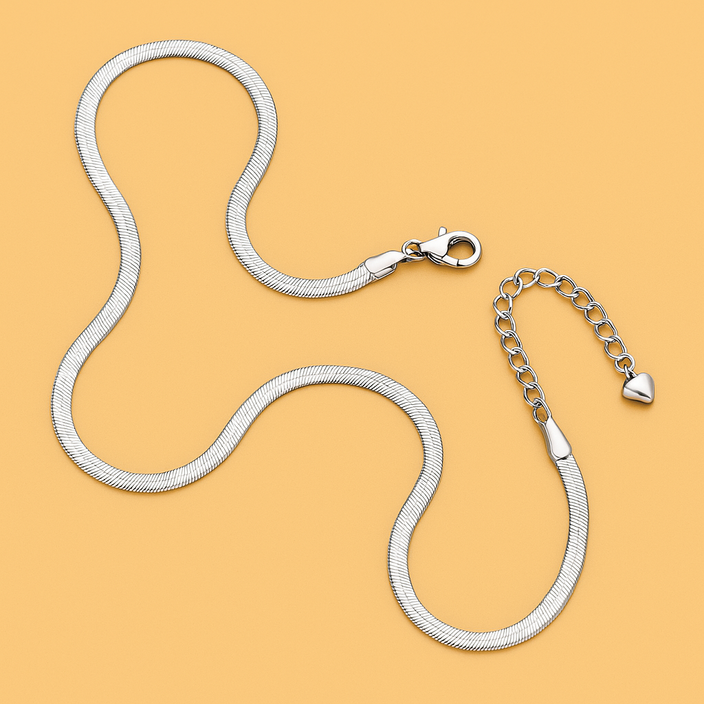 Refined snake bone necklace - 18K gold-plated elegance