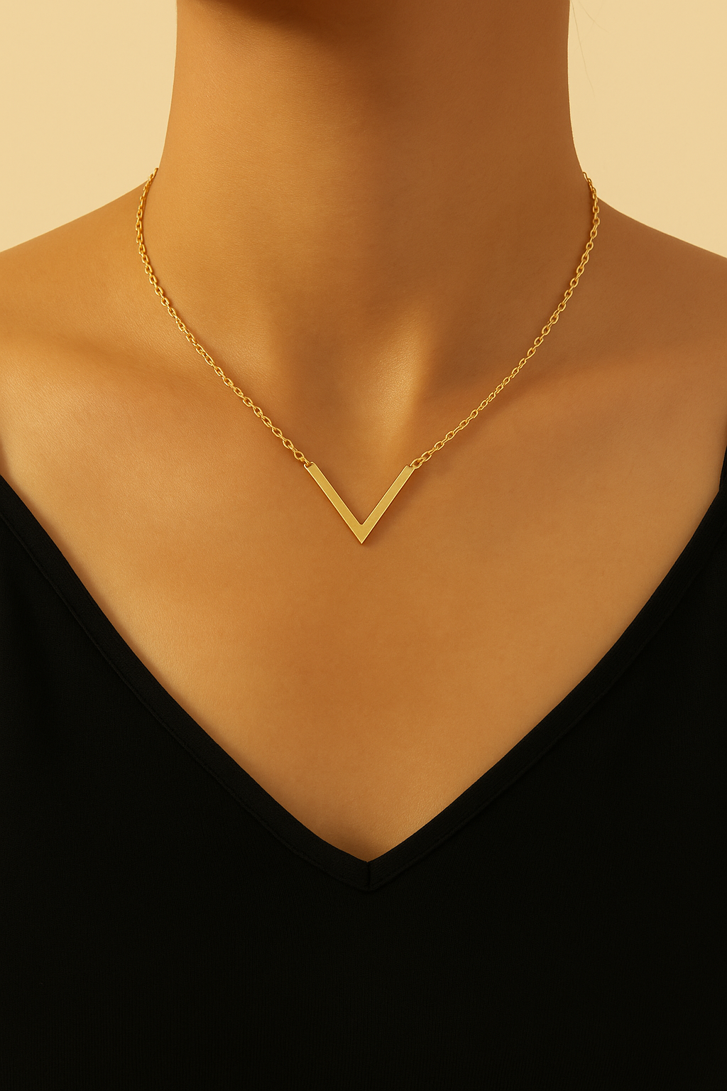 Aurora | V-shaped geometric necklace