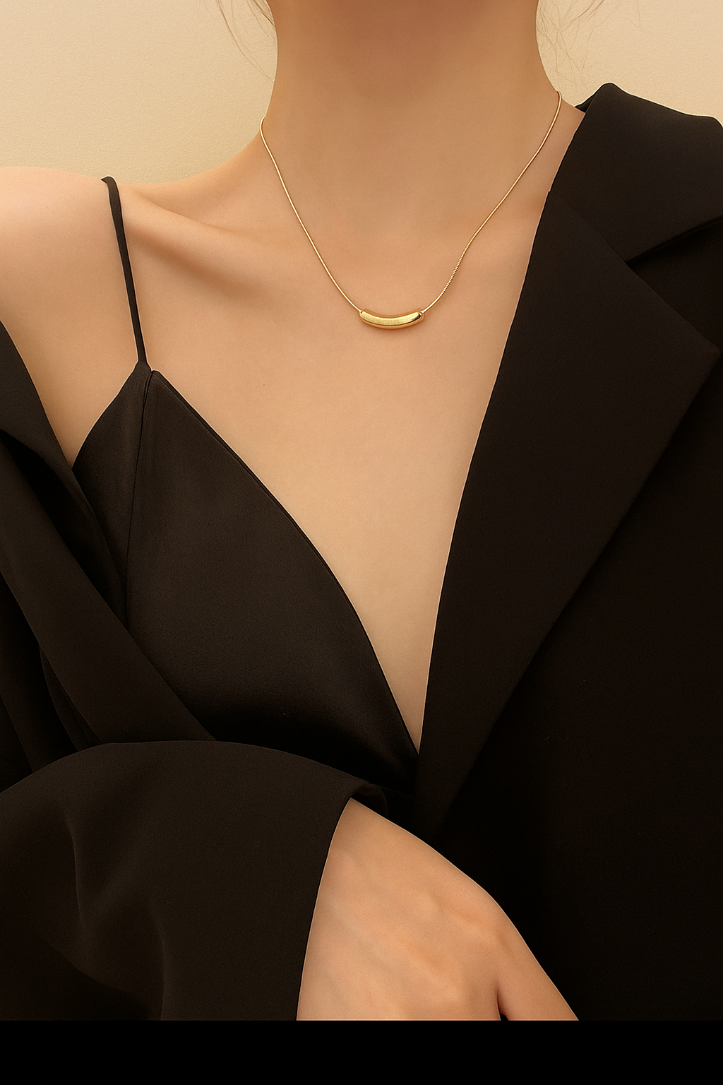 Minimalist Geometric Gold Necklace - Elegant Collarbone Necklace