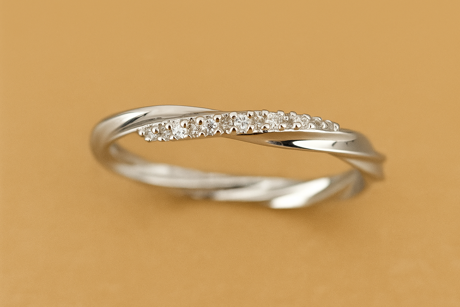 Unique and Elegant Ladies Ring - Simple and Fashionable Statement