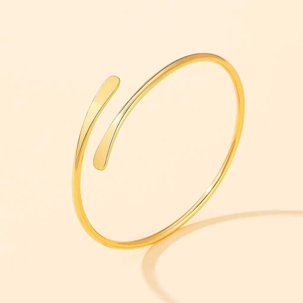 Silken Arc Gold Bangle – Minimal Elegance for Casual Chic Style