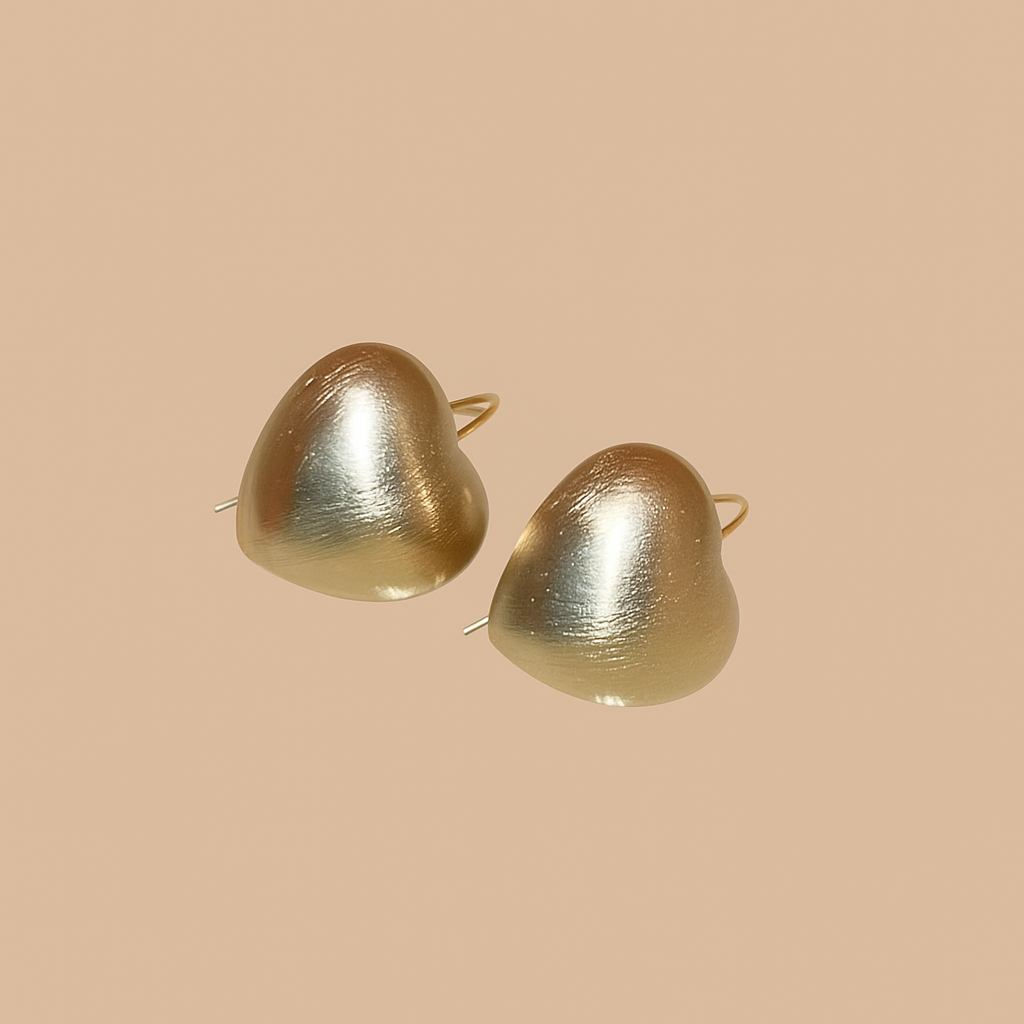 Refined Love Earrings – Delicate and Feminine Design for Women