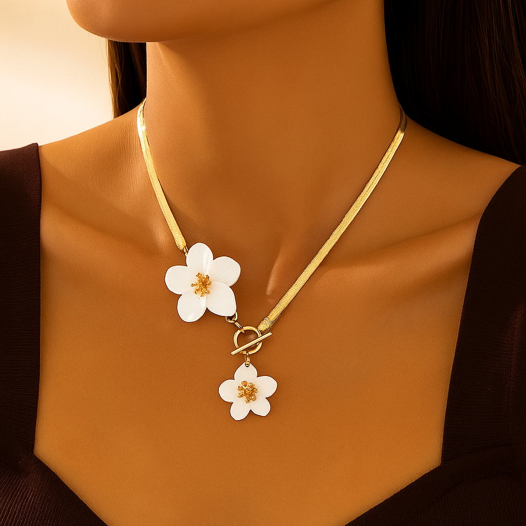 Gold-Tone Necklace with Double White Floral Pendants – Delicate & Feminine