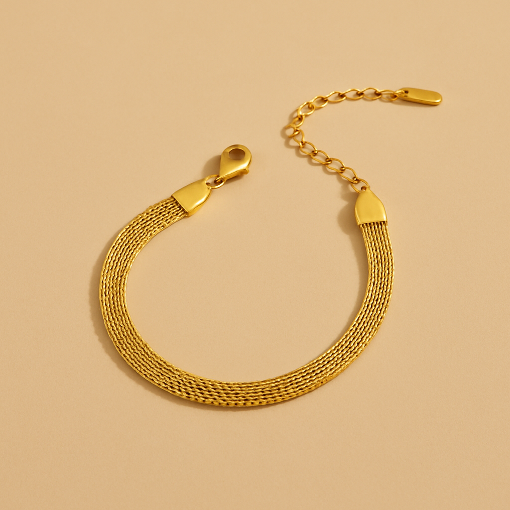 Emery Virell Bracelet in 16k Gold