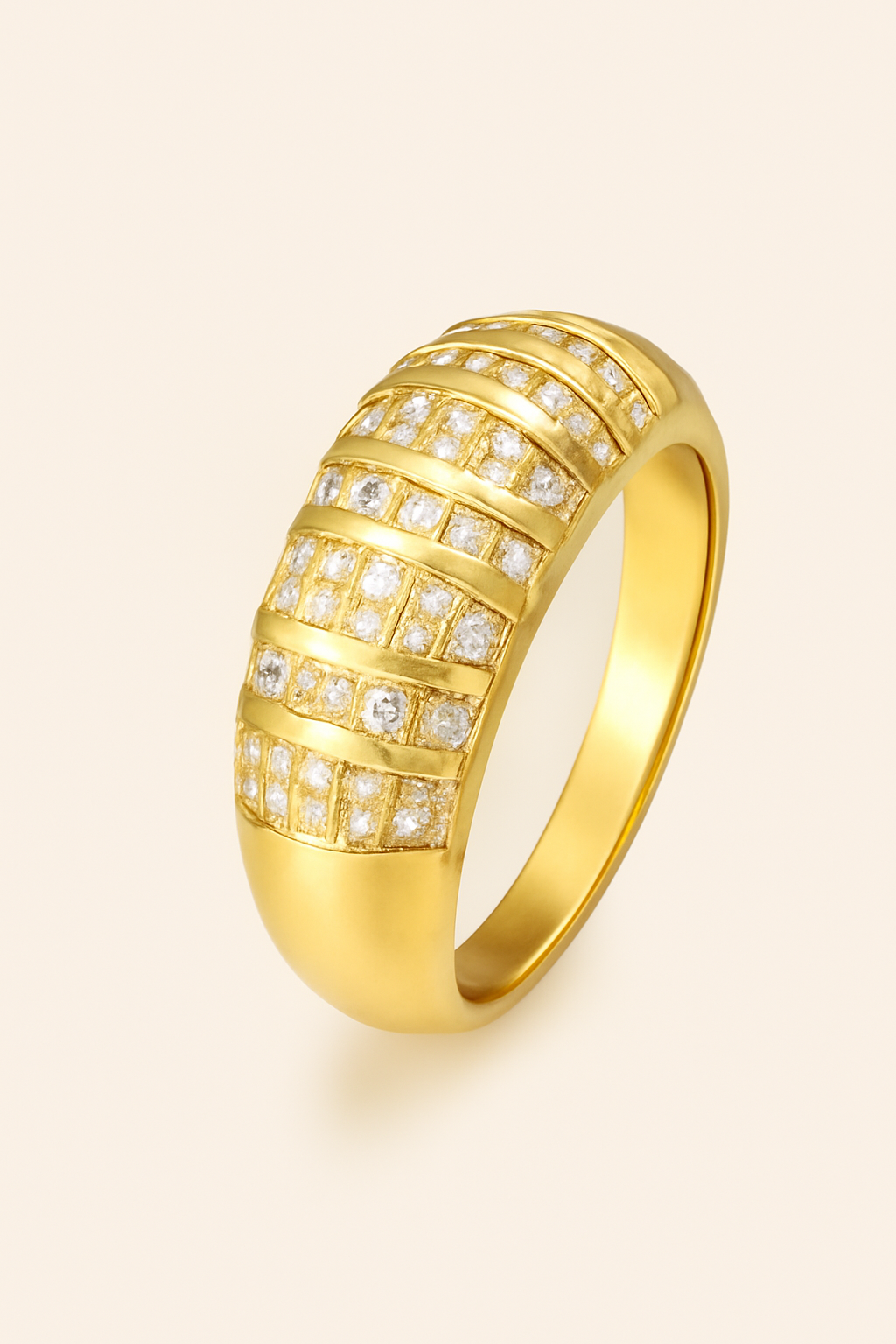 Elegant Vintage-style synthetic zirconia ring