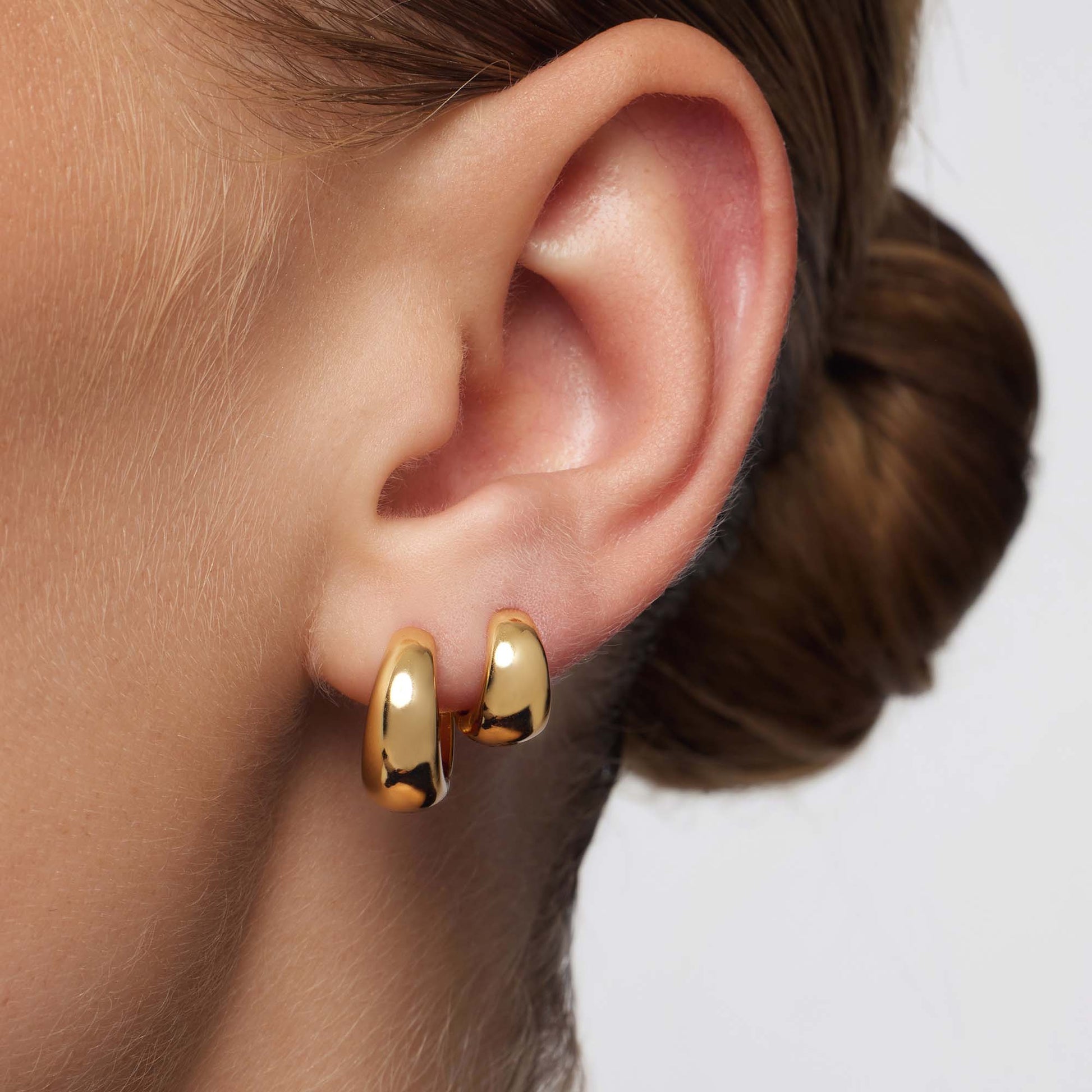 Rue Mini Hoop Earrings in 18k Gold