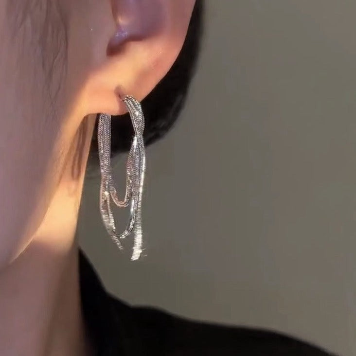 Earrings with soft chain and tassel