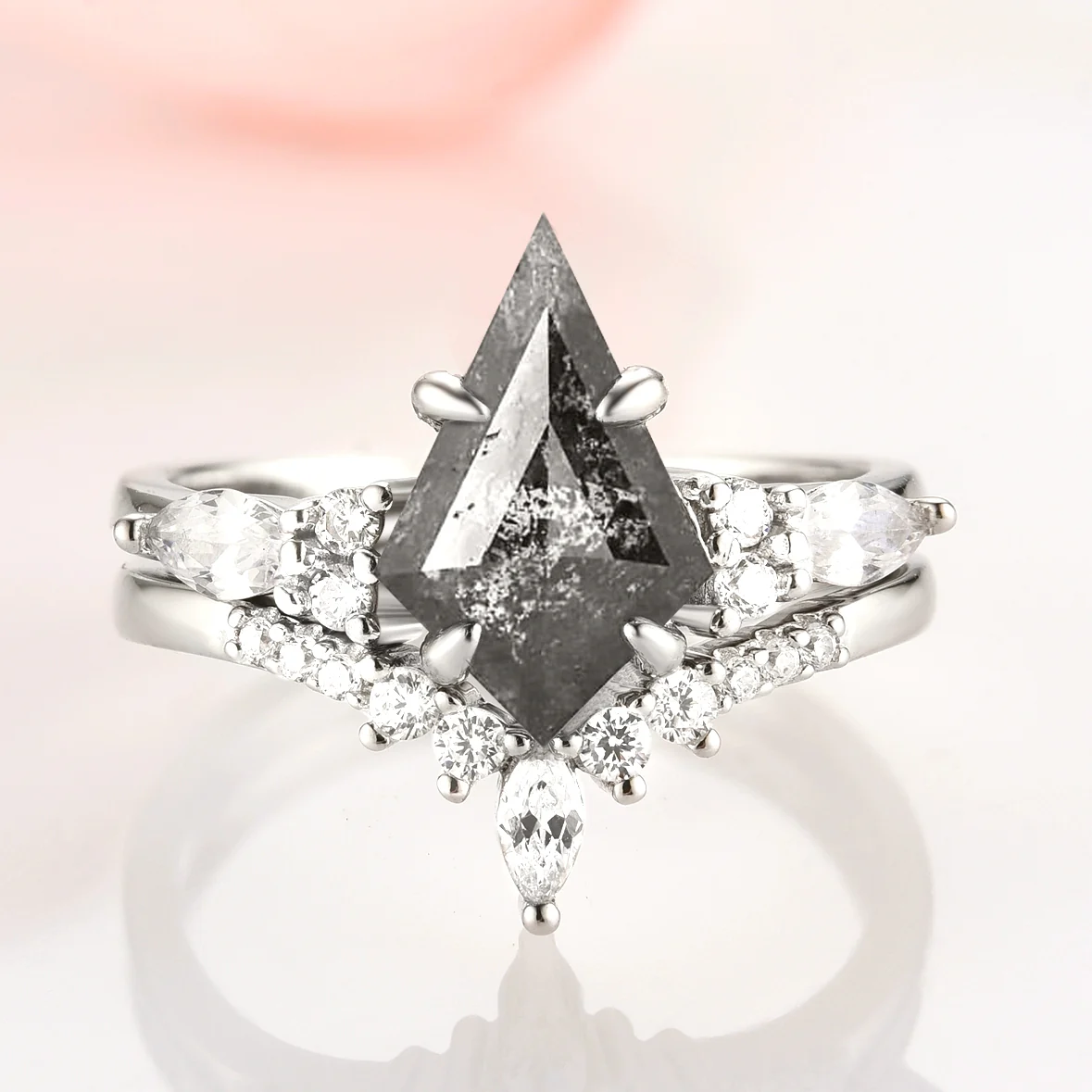 Raw diamond ring with salt-and-pepper effect - Galaxy-inspired engagement set in kite cut