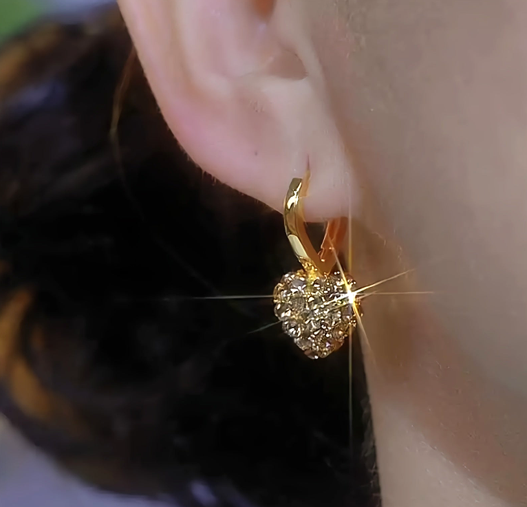 Romantic Heart Drop Earrings – Elegant Rhinestone Sparkle