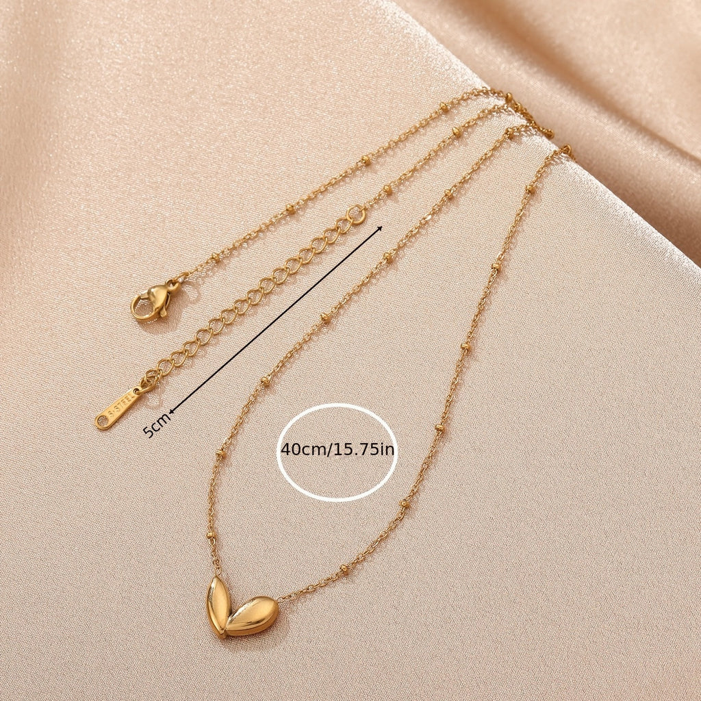 Charming Gold Heart Necklace – Simple Yet Sophisticated