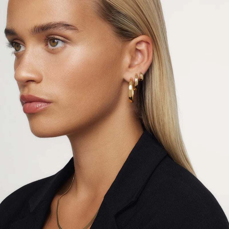 Gia Statement Hoop Earrings in 18K Gold Brilliance
