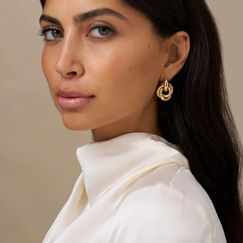 Interlocking Hoop Earrings in 14K Gold Harmony