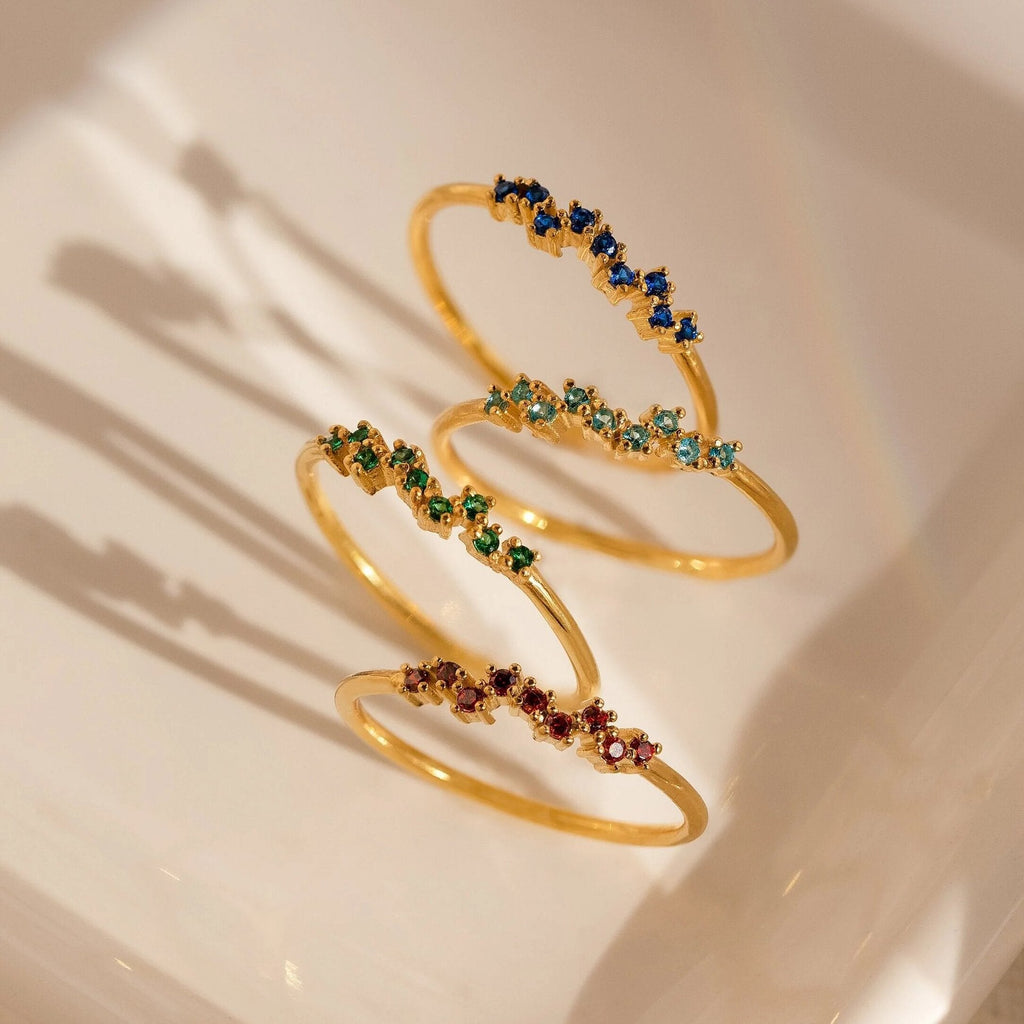 Chic & minimalist birthstone ring