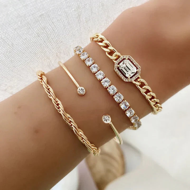 Domitia Calvina Bracelet Set – 18k Gold Elegance